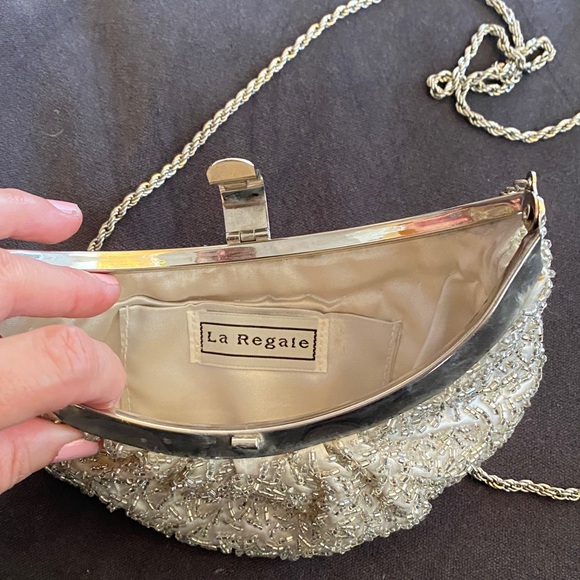 La Regale Silver Beaded Clutch - Picture 4 of 4